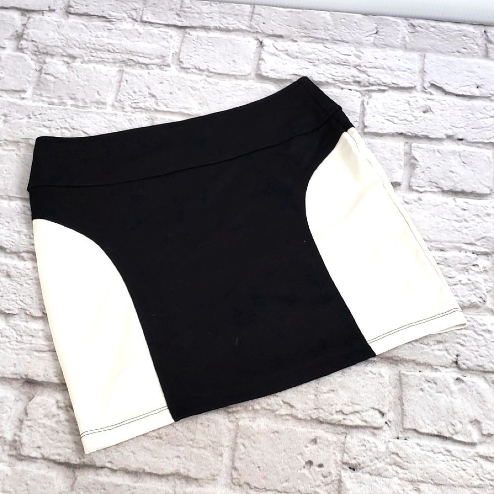 💚Basic House  Black &white Stretch Skirt